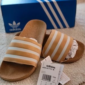 Adidas Originals Womens Adilette; Acid orange/core white (size 6)